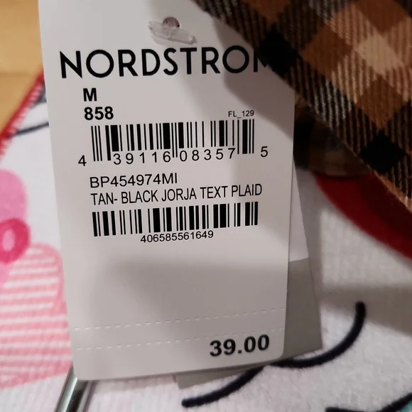 Black and tan plaid crop top with gathered long sleeves - Picture 6 of 6